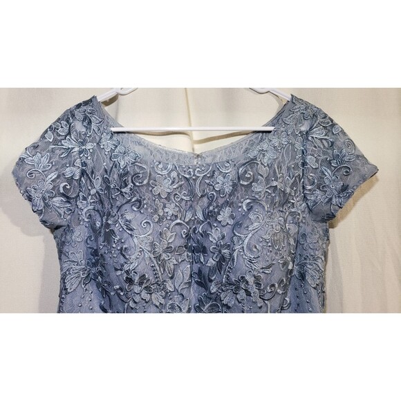 AZAZIE 'Dorit' Size A16 Dusty Blue Sheath Scoop Lace Dress Formal Gown - Picture 6 of 12